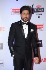 Shahrukh Khan at Filmfare Awards 2016 on 15th Jan 2016